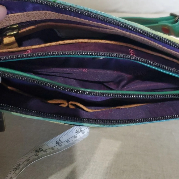 Anuschka Leopard handpainted leather crossbody adjustable 3 pocket bag - Picture 10 of 11